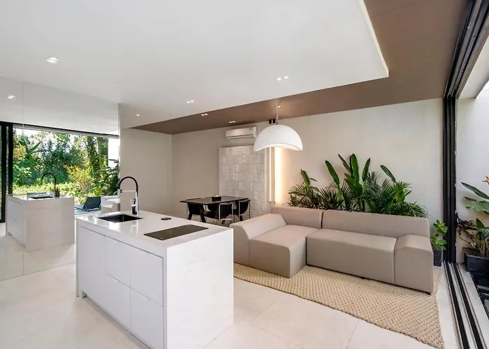 Garden 2br #8 With Retreat Private Pool